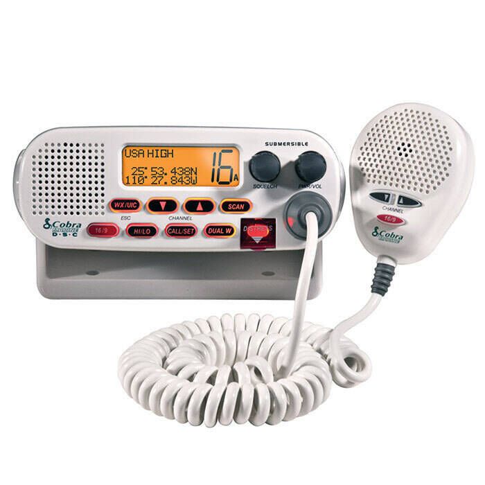  Uniden UM385 25 Watt Fixed Mount Marine Vhf Radio, Waterproof  IPX4 with Triple Watch, Dsc, Emergency/Noaa Weather Alert, All  Usa/International/Canadian Marine Channels, Memory Channel Scan, White :  Electronics