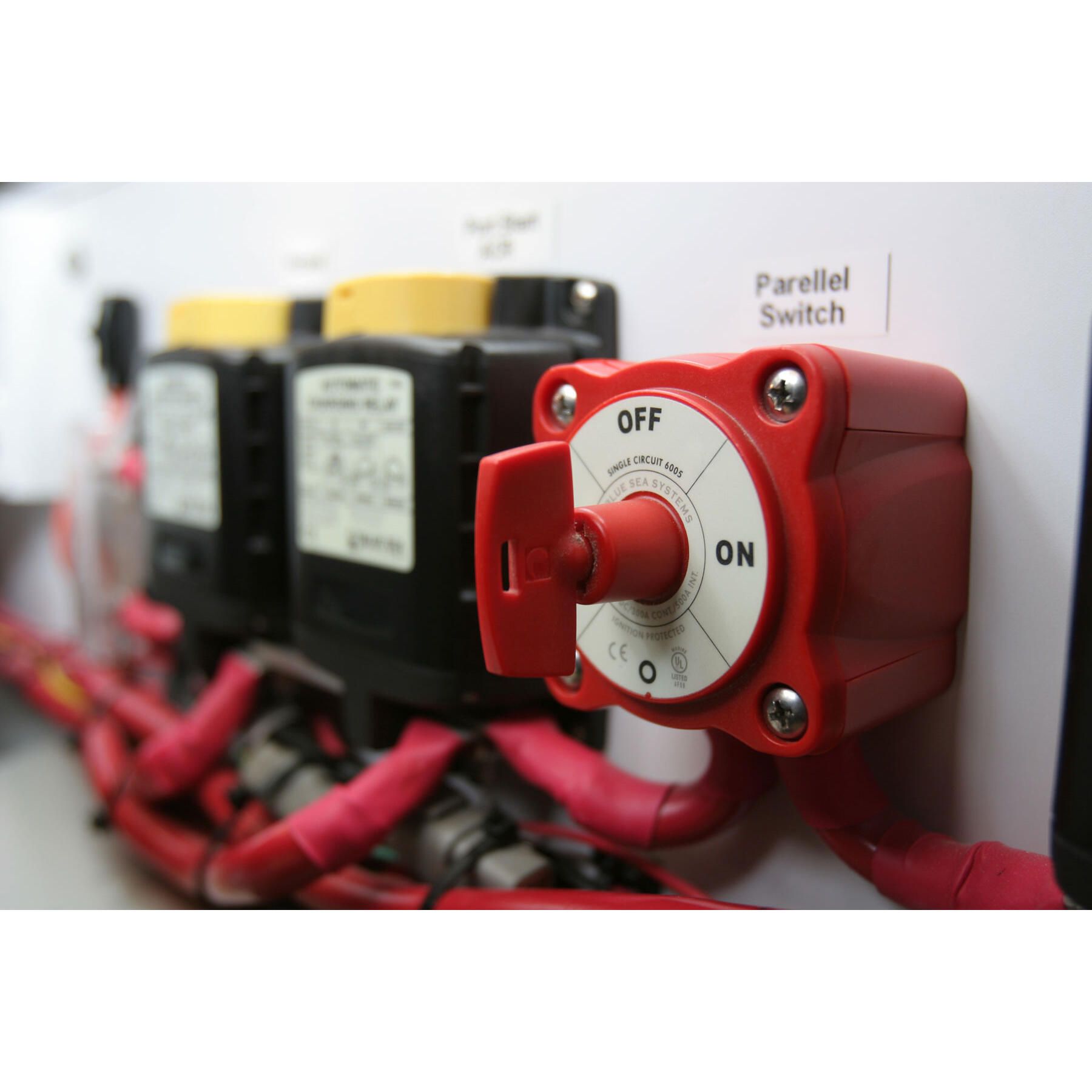 Blue Sea Systems 6005 M Seies Single Cicuit On-Off Mini