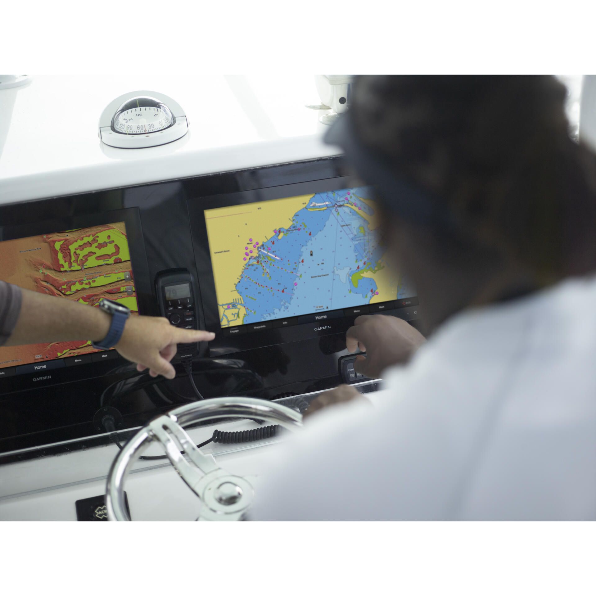 Garmin GPSMAP 8612 Non-Sonar Chartplotter with Navionics+ Garmin GPSMAP 8612 Non-Sonar Chartplotter with Navionics+