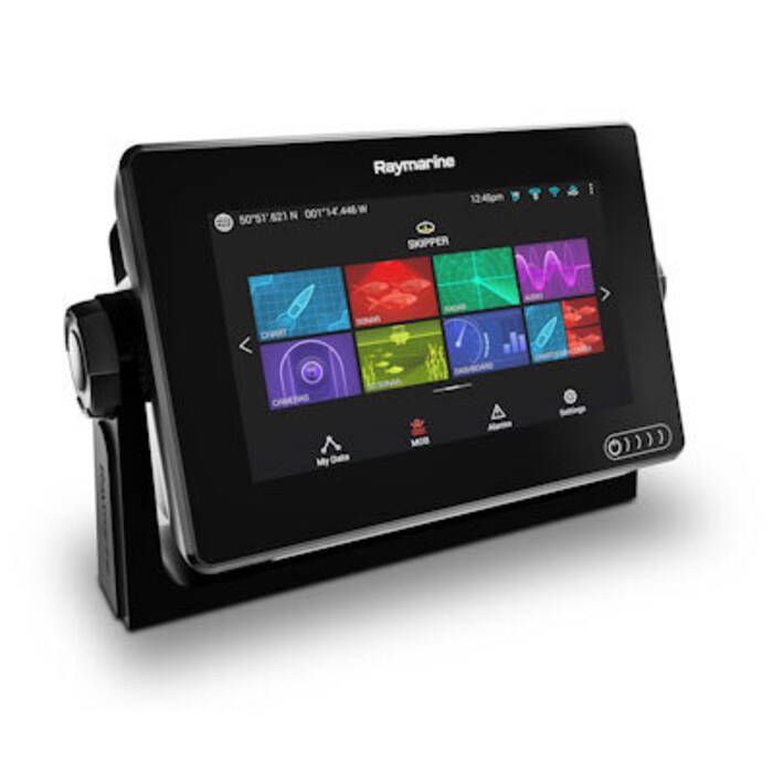 Raymarine Axiom Multifunction Display | Defender Marine
